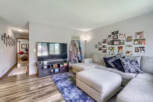 7608 Maplebrook Pkwy N, Brooklyn Park, MN 55445 - Photo 5