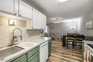 7608 Maplebrook Pkwy N, Brooklyn Park, MN 55445 - Photo 11