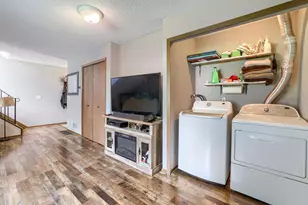 7608 Maplebrook Pkwy N, Brooklyn Park, MN 55445 - Photo 25