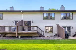 7608 Maplebrook Pkwy N, Brooklyn Park, MN 55445 - Photo 27