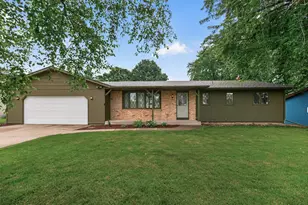1589 Crest Dr, Chaska, MN 55318 - Photo 1