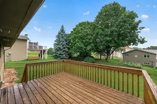 1589 Crest Dr, Chaska, MN 55318 - Photo 33