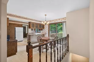 1589 Crest Dr, Chaska, MN 55318 - Photo 7