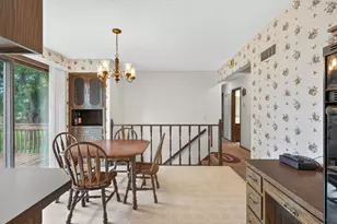 1589 Crest Dr, Chaska, MN 55318 - Photo 9