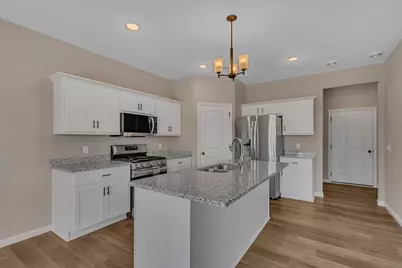 683 47th Avenue NE, Saint Cloud, MN 56304 - Photo 3
