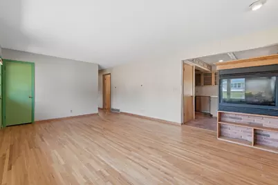 2122 Mesabi Avenue, North Saint Paul, MN 55109 - Photo 7