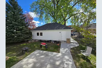 2215 Pleasant Avenue, Minneapolis, MN 55404 - Photo 3