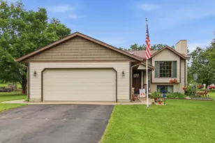 1440 Birchwood Ln, Eau Claire, WI 54703 - Photo 1