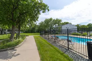 1740 Pleasant St, Lauderdale, MN 55113 - Photo 33
