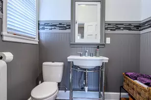 306 E 21st St, Hibbing, MN 55746 - Photo 27
