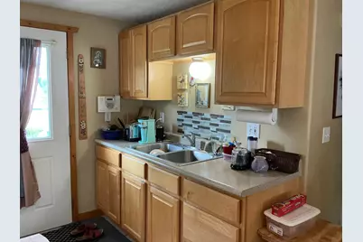 1912 N 6th Avenue N, Moorhead, MN 56560 - Photo 7