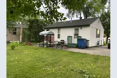 1912 N 6th Avenue N, Moorhead, MN 56560 - Photo 3