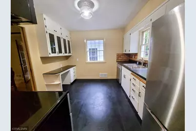 905 Carver Street N, Winthrop, MN 55396 - Photo 13