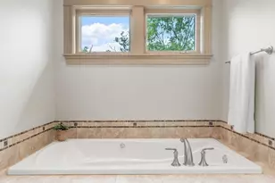 710 Shadyview Ln N, Plymouth, MN 55447 - Photo 37
