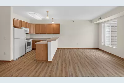 8200 W 33rd Street #323, Saint Louis Park, MN 55426 - Photo 11