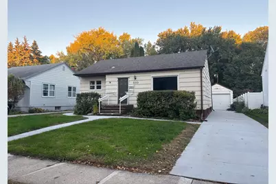 1110 12th Street S, Moorhead, MN 56560 - Photo 3