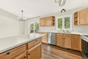 5319 Highgrove Ln NW, Rochester, MN 55901 - Photo 9