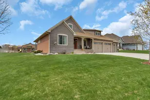 1804 4th St NE, Willmar, MN 56201 - Photo 3