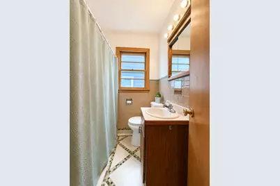 1704 1st Avenue NE, Austin, MN 55912 - Photo 5