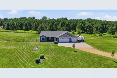911 67th Avenue, Hudson, WI 54016 - Photo 1