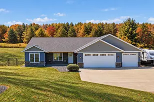 911 67th Ave, Hudson, WI 54016 - Photo 1