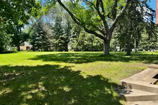 8730 Summit Dr, Eden Prairie, MN 55347 - Photo 29