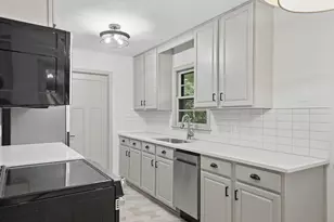 3606 Woodbine Ln N, Brooklyn Center, MN 55429 - Photo 9