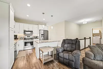 4138 Blakewood Drive, Shakopee, MN 55379 - Photo 3