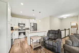 4138 Blakewood Dr, Shakopee, MN 55379 - Photo 3