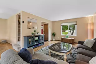 1401 Echo Dr, Burnsville, MN 55337 - Photo 9