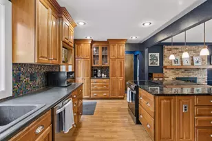 1401 Echo Dr, Burnsville, MN 55337 - Photo 13