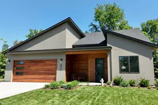 600 Kraewood Dr, Northfield, MN 55057 - Photo 1