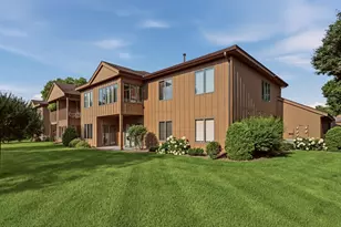 1808 Lakeview Ct SW, Rochester, MN 55902 - Photo 3