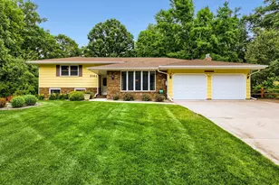 3081 Laverne Ct N, Lake Elmo, MN 55042 - Photo 1