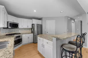 2014 Fox Valley Dr SW, Rochester, MN 55902 - Photo 13