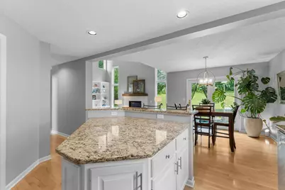 2014 Fox Valley Drive SW, Rochester, MN 55902 - Photo 11