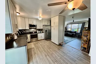 305 Lincoln Court SW, Warroad, MN 56763 - Photo 9