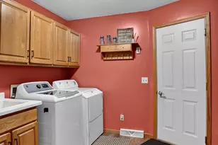 101 Anglewood Dr, Kenyon, MN 55946 - Photo 41