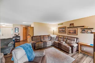 101 Anglewood Dr, Kenyon, MN 55946 - Photo 21
