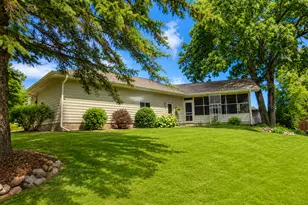 101 Anglewood Dr, Kenyon, MN 55946 - Photo 3