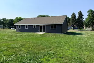 141 Washington St, Walnut Grove, MN 56180 - Photo 7