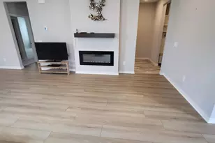 4852 Airlake Dr, Woodbury, MN 55129 - Photo 9