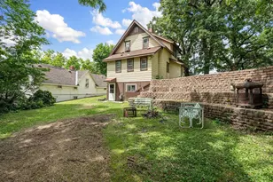 201 Hillcrest Dr, Waterville, MN 56096 - Photo 9