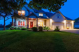 10610 Pinnacle Way, Woodbury, MN 55129 - Photo 1