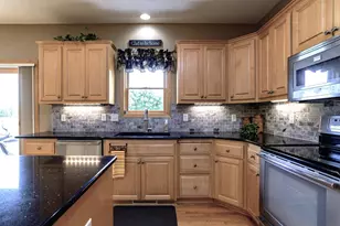 10610 Pinnacle Way, Woodbury, MN 55129 - Photo 9