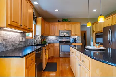 10610 Pinnacle Way, Woodbury, MN 55129 - Photo 7