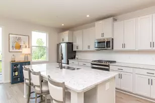 8658 London Cir NE, Blaine, MN 55449 - Photo 7