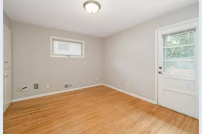 634 Orange Avenue W, Saint Paul, MN 55117 - Photo 19