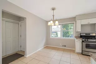 634 Orange Ave W, Saint Paul, MN 55117 - Photo 13