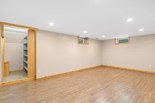 2570 Avon St N, Roseville, MN 55113 - Photo 21